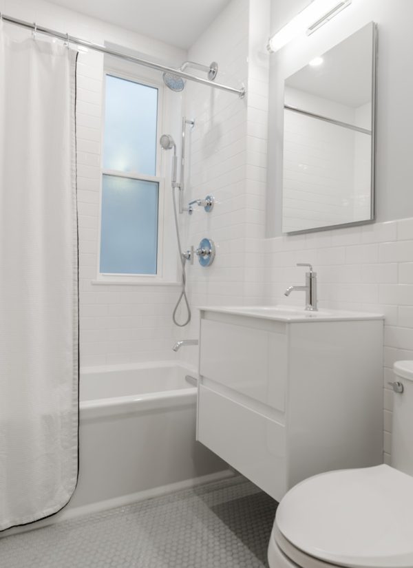Photo by Chastity Cortijo white ceramic bathtub near white bathtub